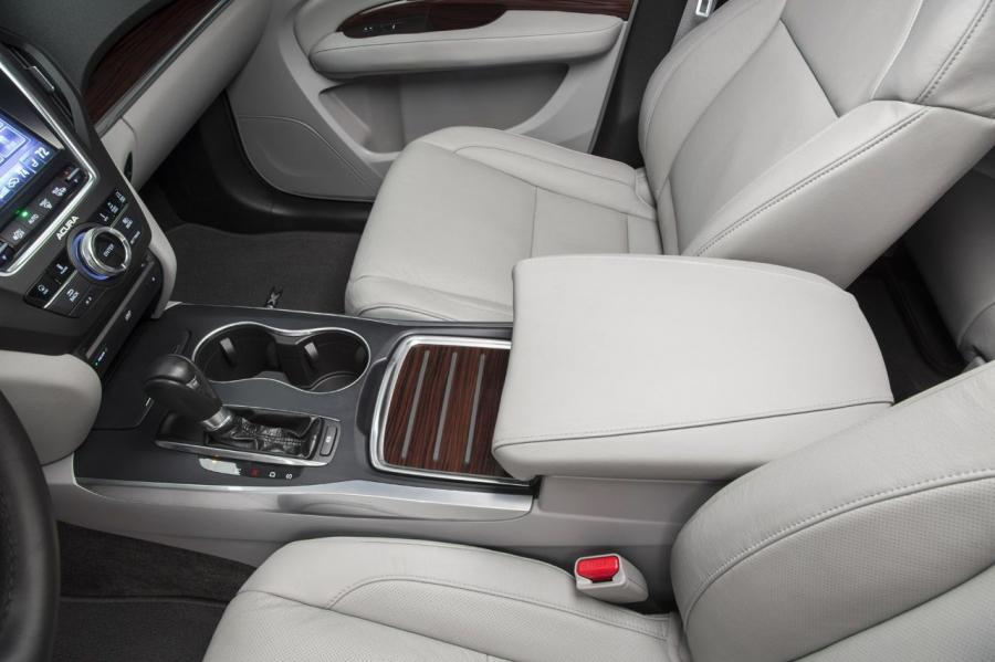 Интерьер Acura MDX (YD3) 2013 года  (NA) (фото 19 из 244)